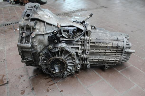 Foto: SCHALTGETRIEBE 5-GANG DWG eines VW Passat Variant 1.6