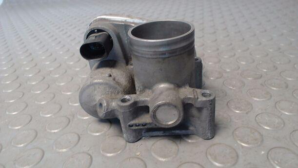 Foto: DROSSELKLAPPENSTUTZEN VDO eines VW Polo 1.2
