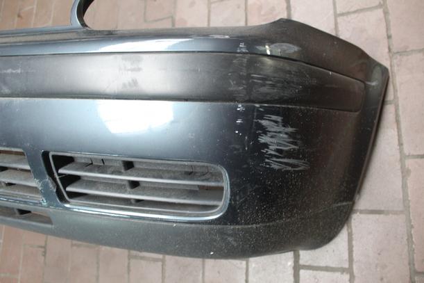 Foto: STOSSFÄNFER/STOßSTANGE VORN eines VW Golf 1.6 L