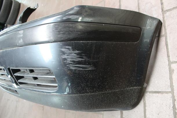 Foto: STOSSFÄNFER/STOßSTANGE VORN eines VW Golf 1.6 L