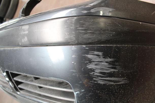 Foto: STOSSFÄNFER/STOßSTANGE VORN eines VW Golf 1.6 L