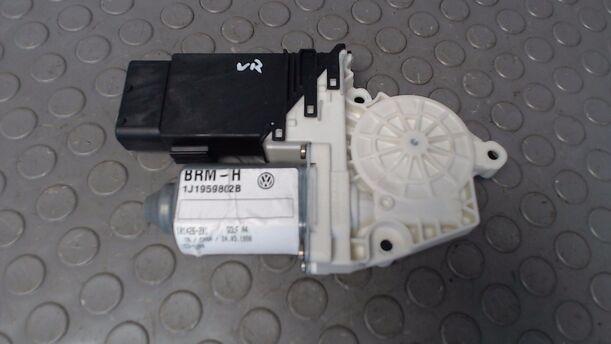 Foto: FENSTERHEBERMOTOR VORN RECHTS eines VW Golf 1.6 L