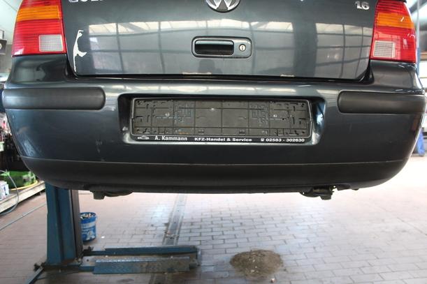 Foto: STOSSFÄNGER/STOßSTANGE HINTEN eines VW Golf 1.6 L