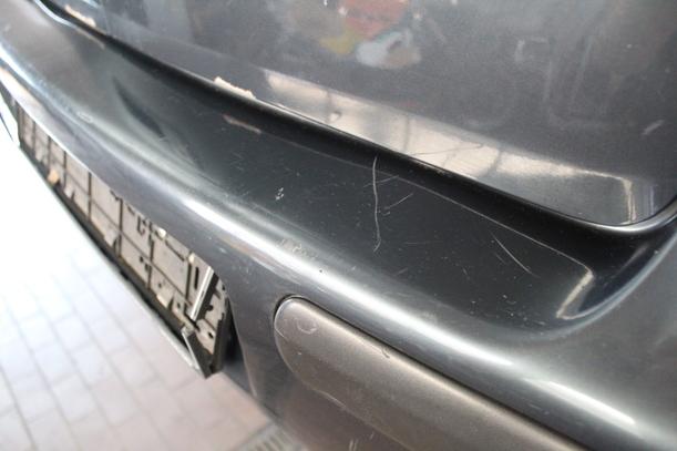 Foto: STOSSFÄNGER/STOßSTANGE HINTEN eines VW Golf 1.6 L