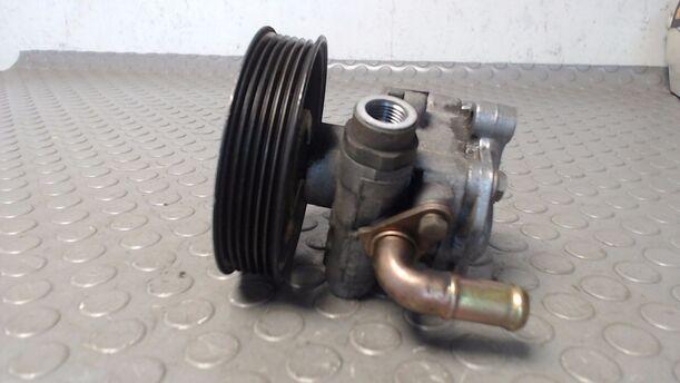 Foto: PUMPE SERVOLENKUNG eines VW Golf 1.6 L