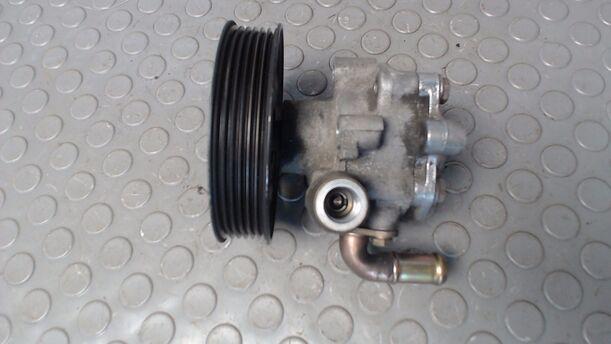 Foto: PUMPE SERVOLENKUNG eines VW Golf 1.6 L