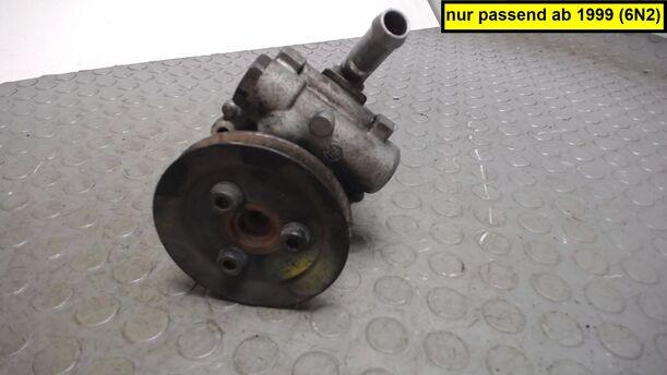 Foto: SERVOPUMPE / LENKGETRIEBEPUMPE eines VW Sharan 2.0