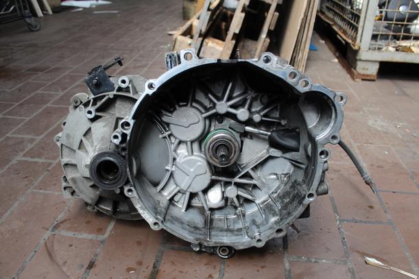 Foto: SCHALTGETRIEBE 5-GANG M56L P9482052 eines Volvo V70 2.4