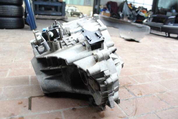 Foto: SCHALTGETRIEBE 5-GANG M56L P9482052 eines Volvo V70 2.4