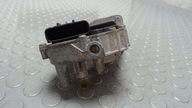 Foto: SCHEIBENWISCHERMOTOR VORN eines Fiat Stilo Multi Wagon 1.9 JTD 115 GL