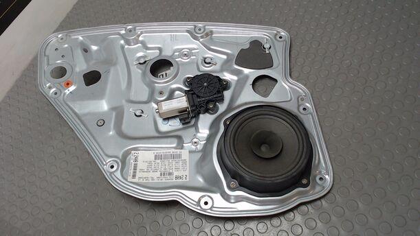 Foto: FENSTERHEBER ELEKTRISCH HINTEN LINKS eines Fiat Stilo Multi Wagon 1.9 JTD 115 GL