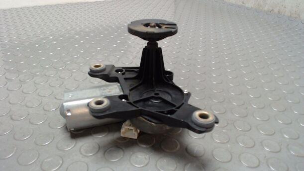 Foto: SCHEIBENWISCHERMOTOR HINTEN eines Fiat Stilo Multi Wagon 1.9 JTD 115 GL