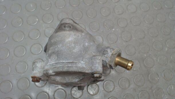 Foto: VAKUUMPUMPE eines Fiat Stilo Multi Wagon 1.9 JTD 115 GL