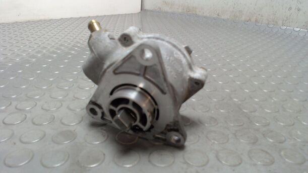 Foto: VAKUUMPUMPE eines Fiat Stilo Multi Wagon 1.9 JTD 115 GL