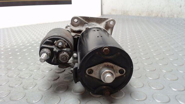 Foto: ANLASSER / STARTER BOSCH eines Fiat Stilo Multi Wagon 1.9 JTD 115 GL