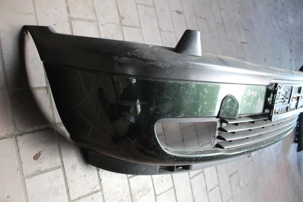 Foto: STOßSTANGE VORN eines Opel Zafira 2.2 DTI