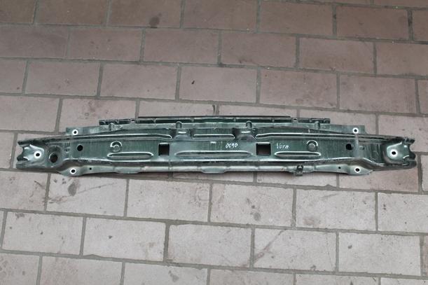 Foto: VERSTÄRKUNG / QUERTRÄGER VORN eines Opel Zafira 2.2 DTI