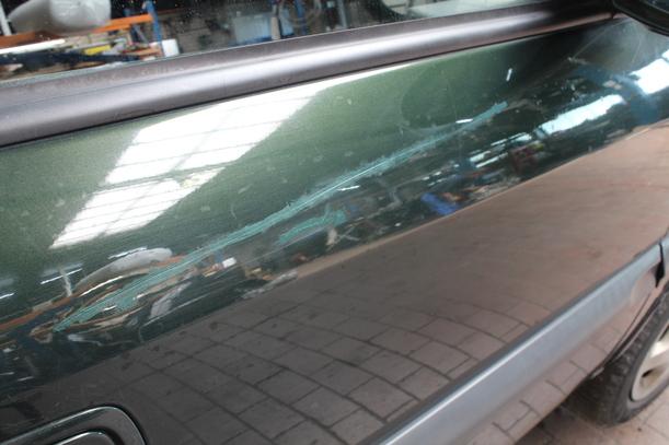 Foto: TÜR VORN RECHTS eines Opel Zafira 2.2 DTI