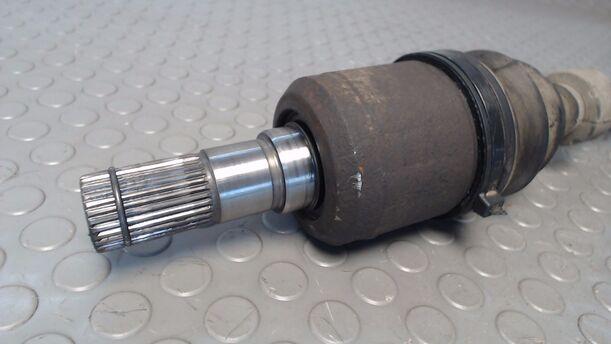 Foto: ANTRIEBSWELLE LINKS eines Mazda 6 Sport Kombi 2.0 CD L