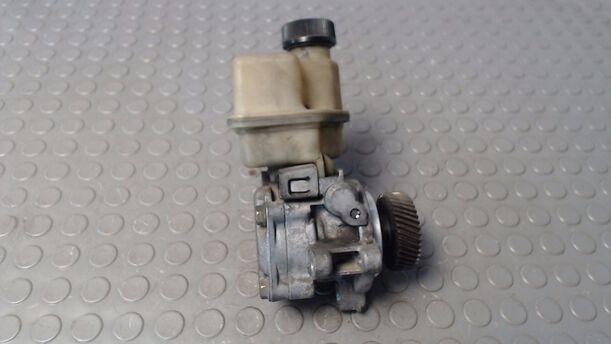 Foto: PUMPE SERVOLENKUNG eines Mazda 6 Sport Kombi 2.0 CD L