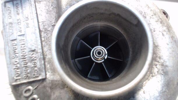 Foto: TURBOLADER RF5C eines Mazda 6 Sport Kombi 2.0 CD L