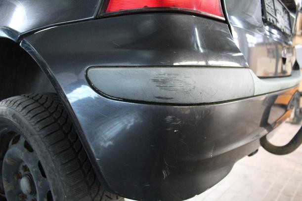 Foto: STOSSFÄNGER/ STOßSTANGE HINTEN eines Mercedes-Benz A 170 CDI L