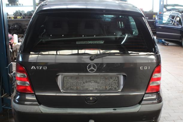 Foto: HECKKLAPPE/ HECKDECKEL eines Mercedes-Benz A 170 CDI L