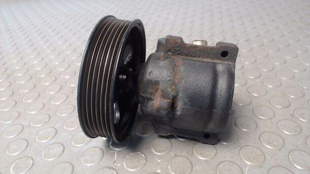 Foto: PUMPE SERVOLENKUNG eines Ford Fiesta