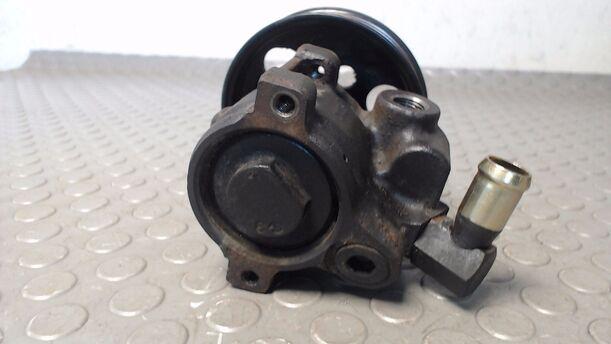 Foto: PUMPE SERVOLENKUNG eines Ford Fiesta