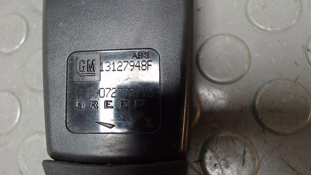 Foto: GURTSTRAFFER / GURTSCHLOSS VORN RECHTS eines Opel Vectra 1.9 CDTI Caravan