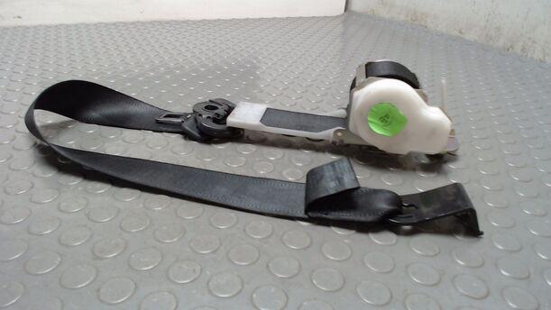 Foto: SICHERHEITSGURT VORN RECHTS eines Opel Vectra 1.9 CDTI Caravan