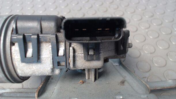 Foto: SCHEIBENWISCHERMOTOR VORN eines Citroen C5 Kombi HDi 135 GL