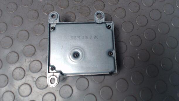 Foto: STEUERGERÄT AIRBAG eines Citroen C5 Kombi HDi 135