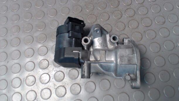 Foto: ABGASRÜCKFÜHRUNGVENTIL eines Citroen C5 Kombi HDi 135 GL