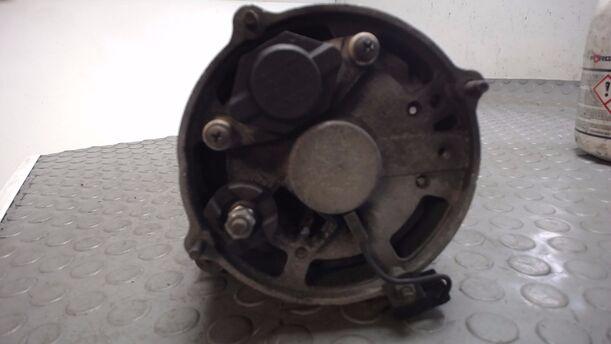 Foto: LICHTMASCHINE eines AUDI AUDI 80 1.6