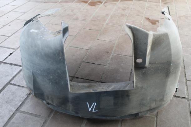 Foto: INNENRADHAUS VORN LINKS eines Opel Corsa 16V L