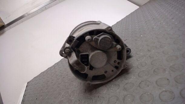 Foto: LICHTMASCHINE eines VW PASSAT 1,3