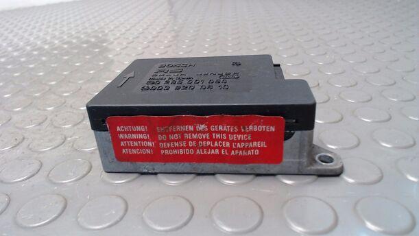 Foto: RS CRASHSENSOR / AIRBAGSENSOR eines Mercedes-Benz 300 D