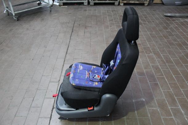 Foto: SITZ 2. REIHE RECHTS (mit Kindersitz) eines Seat Alhambra 1.9 TDI Allrad XL