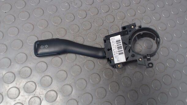 Foto: BLINKERSCHALTER/KOMBISCHALTER eines VW Passat Variant 1.9 TDI
