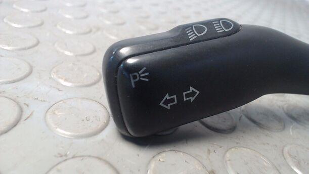 Foto: BLINKERSCHALTER/KOMBISCHALTER eines VW Passat Variant 1.9 TDI