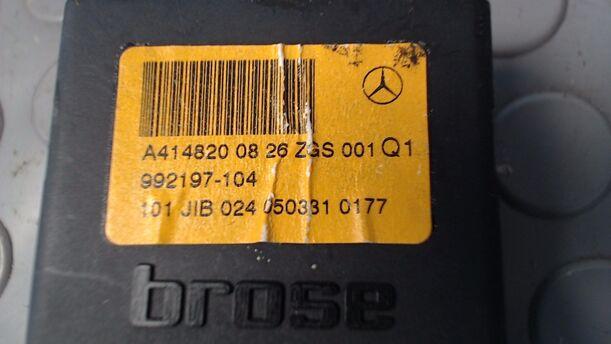 Foto: TÜRSTEUERGERÄT VORN LINKS eines Mercedes-Benz Vaneo CDI 1.7 GL