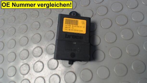Foto: TÜRSTEUERGERÄT VORN RECHTS eines Mercedes-Benz Vaneo CDI 1.7 GL