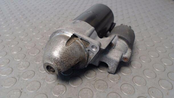 Foto: ANLASSER / STARTER BOSCH eines Mercedes-Benz Vaneo CDI 1.7 GL