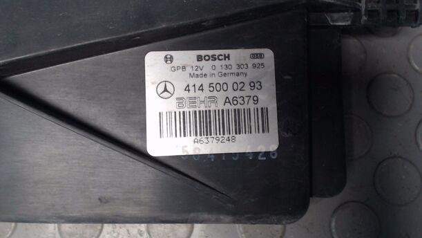 Foto: ELEKTROLÜFTER eines Mercedes-Benz Vaneo CDI 1.7 GL