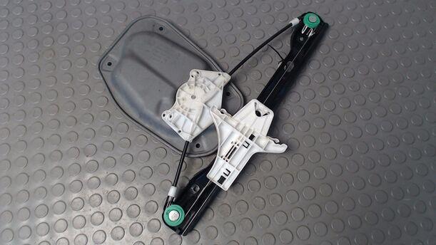 Foto: FENSTERHEBER ELEKTRISCH HINTEN LINKS eines VW Golf 1.6 FSI Automatik