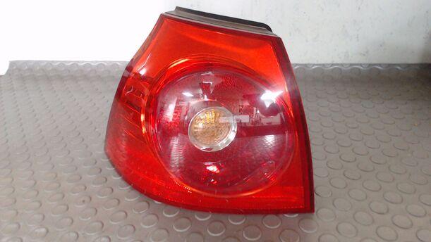 Foto: HECKLEUCHTE LINKS eines VW Golf 1.6 FSI Automatik