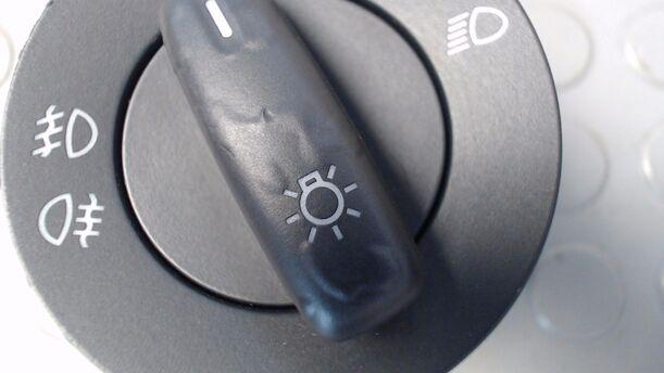 Foto: LICHTSCHALTER eines VW Golf 1.6 FSI Automatik