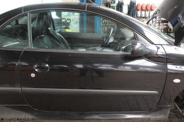 Foto: TÜR RECHTS eines Peugeot 206 CC 110