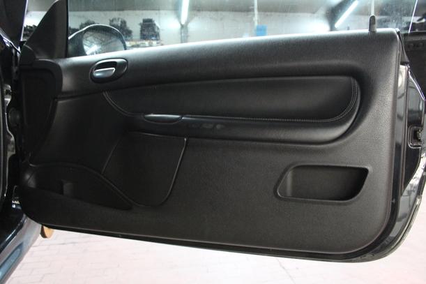 Foto: TÜR RECHTS eines Peugeot 206 CC 110